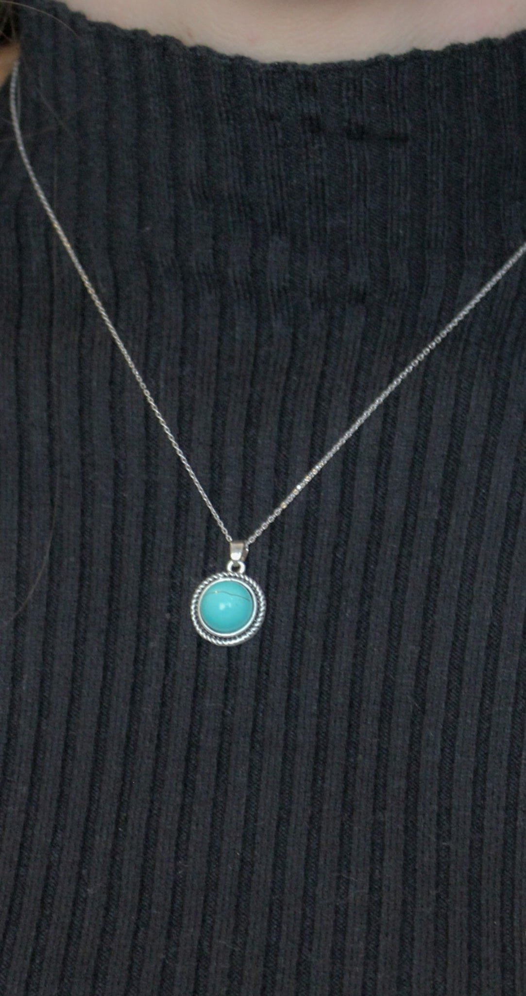 Round Turquoise Penamt Necklace